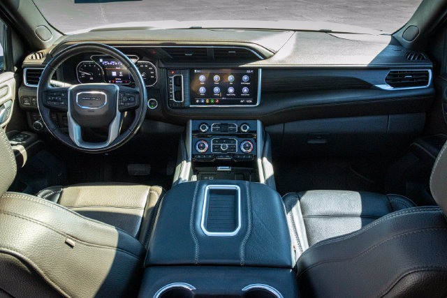Used 2021 GMC Yukon Denali w/ Denali Ultimate Package AWD/4WD image 30