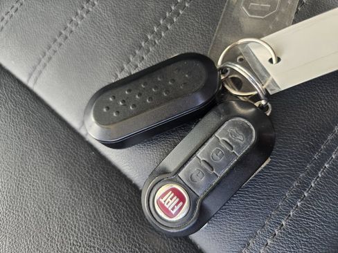 Used 2012 FIAT 500 Lounge w/ Luxury Leather Pkg FWD image 29
