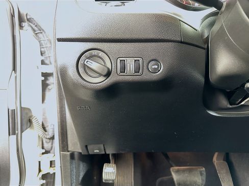 Used 2022 Dodge Charger SXT image 16