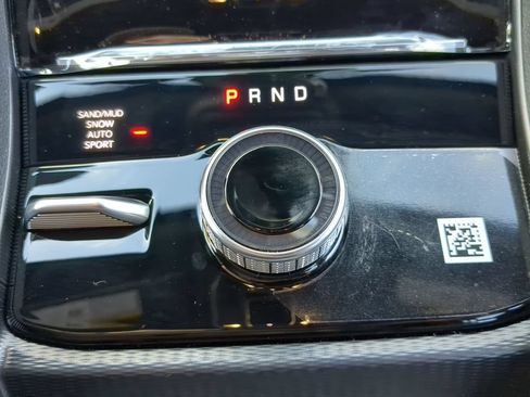 New 2026 Jeep Grand Cherokee Limited AWD/4WD image 9