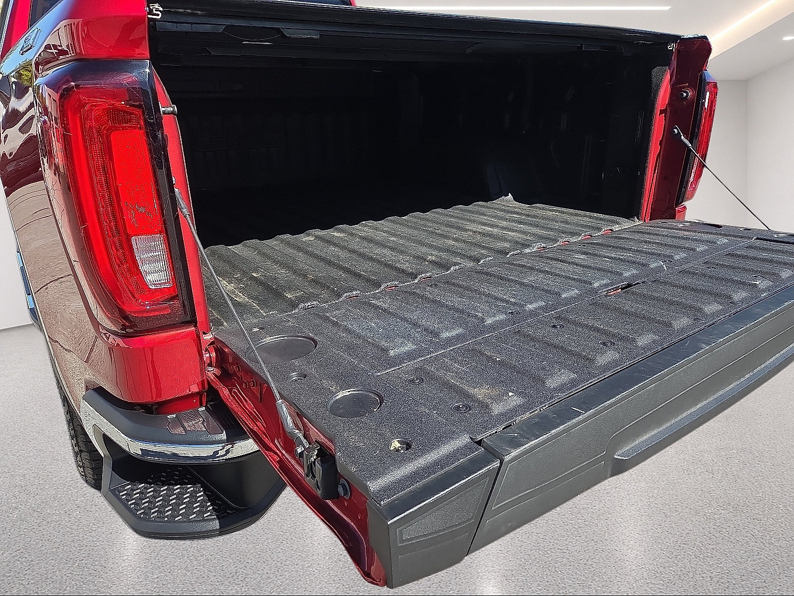 Used 2025 GMC Sierra 1500 SLT w/ SLT Premium Package AWD/4WD image 18