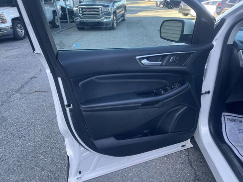 Used 2016 Ford Edge Titanium w/ Equipment Group 301A image 15