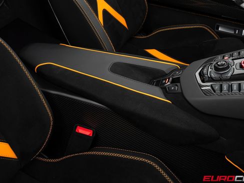 Used 2021 Lamborghini Aventador SVJ AWD/4WD image 42