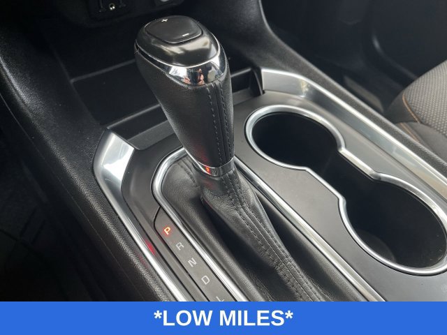 Used 2020 Chevrolet Traverse LT w/ LPO, Blackout Package AWD/4WD image 16