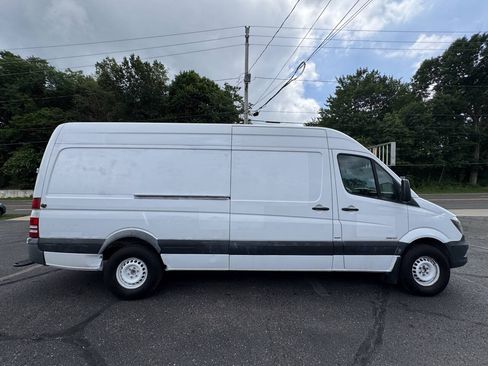 Used 2015 Mercedes-Benz Sprinter 2500 image 10