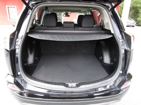 Used 2018 Toyota RAV4 Adventure AWD/4WD image 22