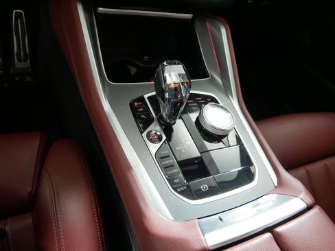 Used 2022 BMW X6 xDrive40i w/ M Sport Package image 24