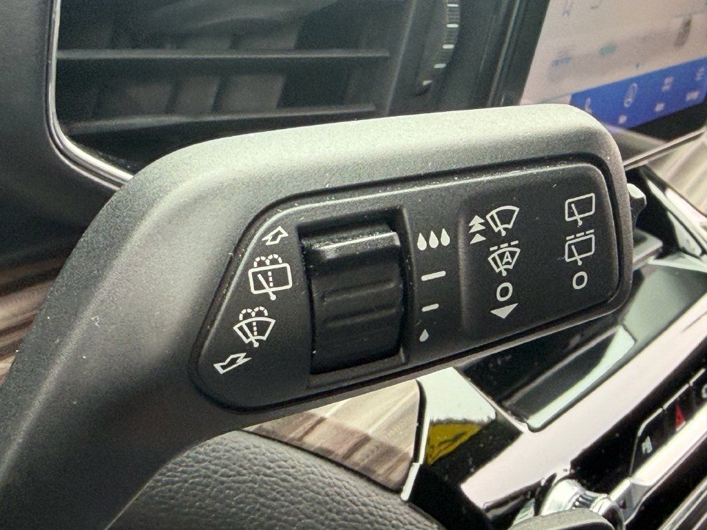 Used 2021 Ford Explorer Limited w/ Hybrid Equipment Group 310A RWD image 32