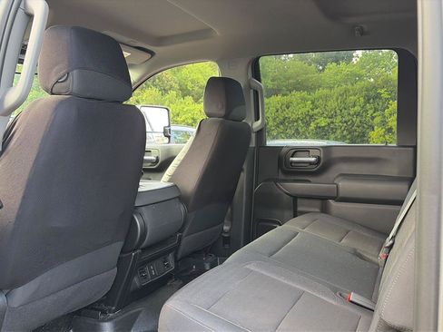 Used 2025 Chevrolet Silverado 2500 Custom w/ Custom Value Package AWD/4WD image 3