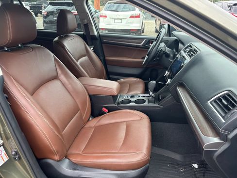 Used 2019 Subaru Outback 2.5i Touring AWD/4WD image 16