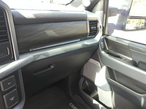 Used 2025 Ford F150 Lariat w/ Equipment Group 501A Mid AWD/4WD image 8