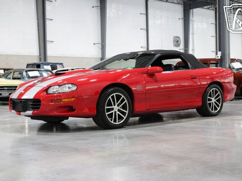 Used 2002 Chevrolet Camaro Z28 w/ SS Performance/Appearance Pkg image 39