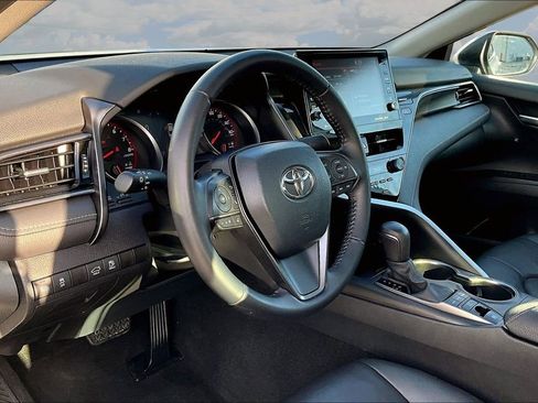 Used 2021 Toyota Camry XSE image 18