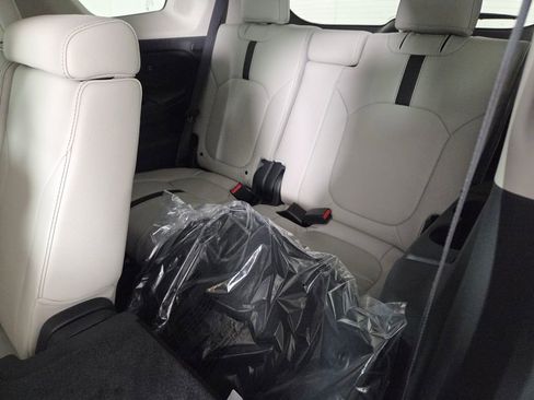 New 2026 Honda Pilot Touring image 15