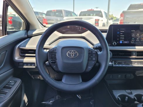 Used 2024 Toyota Prius XLE FWD image 15