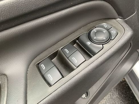 Certified 2024 Chevrolet Equinox LT w/ LPO, Floor Liner Package image 23