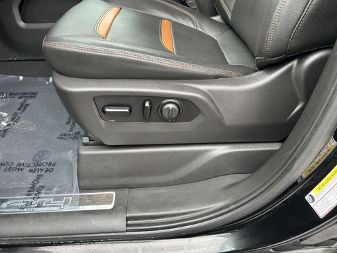 Used 2021 GMC Sierra 1500 AT4 w/ Technology Package image 14