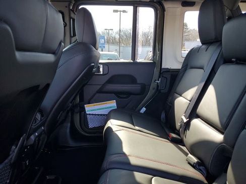 New 2026 Jeep Wrangler Unlimited Rubicon image 14