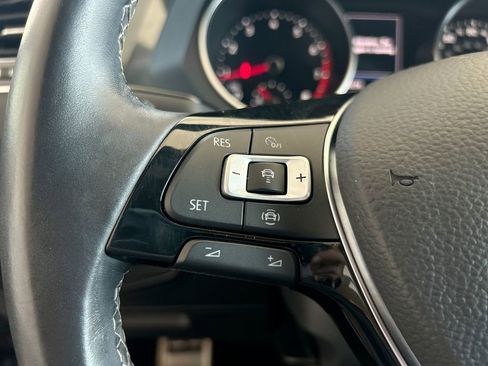 Certified 2021 Volkswagen Tiguan SE R-Line image 18