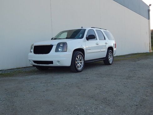 Used 2008 GMC Yukon SLE w/ Convenience Package image 6