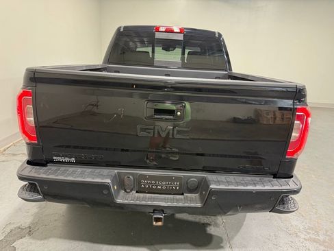 Used 2017 GMC Sierra 1500 Denali w/ Denali Ultimate Package image 6