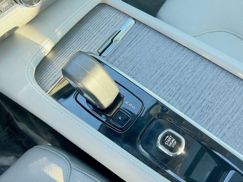 Certified 2023 Volvo XC90 B6 Plus w/ Protection Package image 22