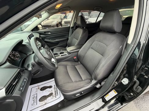 Used 2019 Nissan Altima 2.5 S FWD image 11
