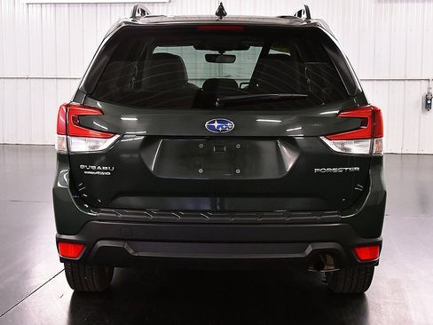 Used 2023 Subaru Forester Premium image 6