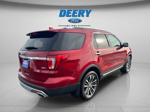 Used 2017 Ford Explorer Platinum image 8