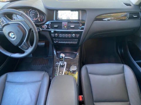 Used 2018 BMW X3 xDrive30i AWD/4WD image 10