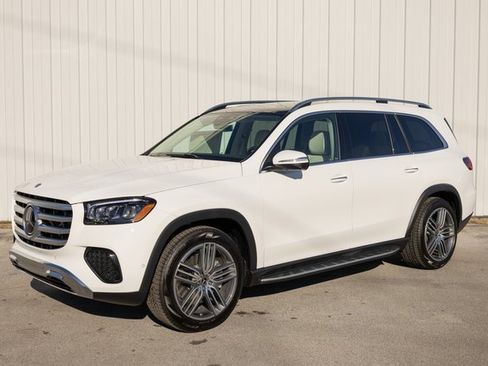 Certified 2025 Mercedes-Benz GLS 450 4MATIC image 4