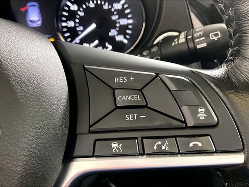 Used 2017 Nissan Rogue Sport SL w/ SL Premium Package AWD/4WD image 19