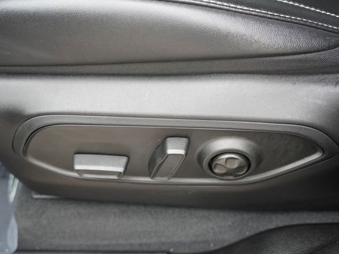 Certified 2024 Jeep Grand Cherokee Limited w/ Black Appearance Package image 24