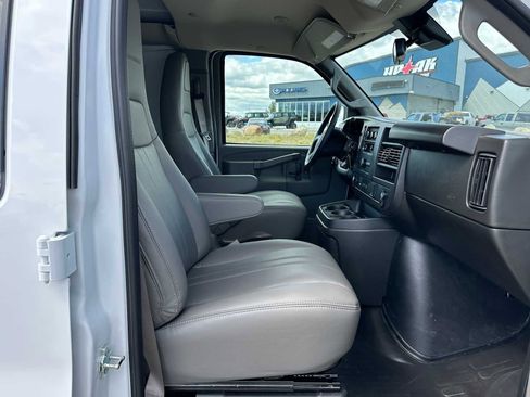 New 2025 GMC Savana 3500 Extended w/ Driver Convenience Package image 11
