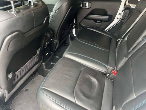 Used 2024 Jeep Wrangler Unlimited Rubicon 4xe image 14