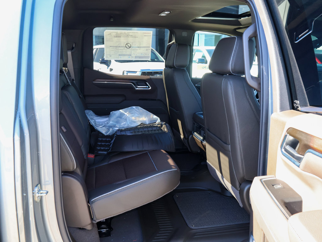 New 2026 GMC Sierra 1500 Denali w/ Denali Reserve Package AWD/4WD image 34