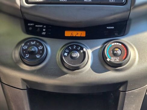 Used 2012 Toyota RAV4 FWD w/ Value Pkg image 26