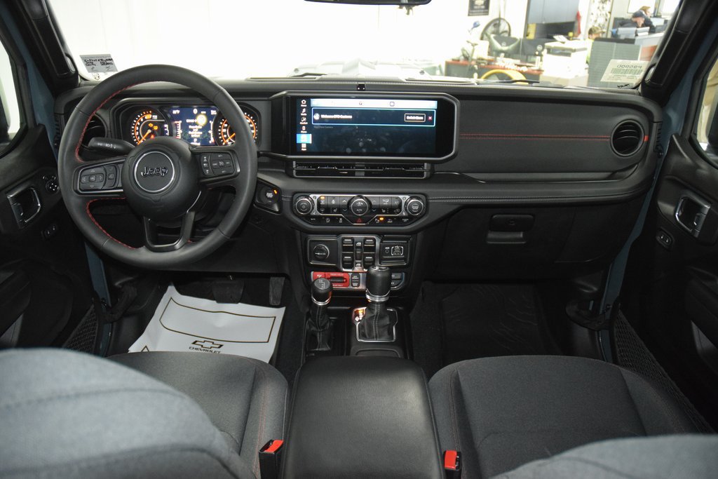 Used 2024 Jeep Wrangler Unlimited Rubicon w/ Safety Group AWD/4WD image 28
