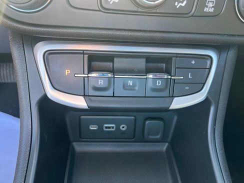 Used 2024 GMC Terrain SLE w/ Driver Convenience Package AWD/4WD image 28