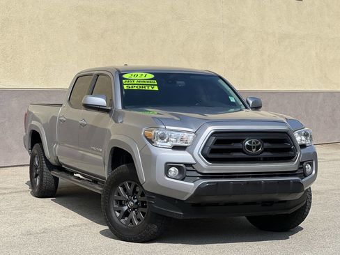 Used 2021 Toyota Tacoma SR5 image 23