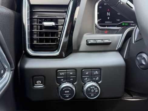 Used 2024 GMC Sierra 1500 Denali w/ Denali Reserve Package AWD/4WD image 13