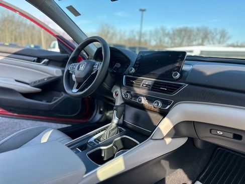 Used 2020 Honda Accord EX image 22