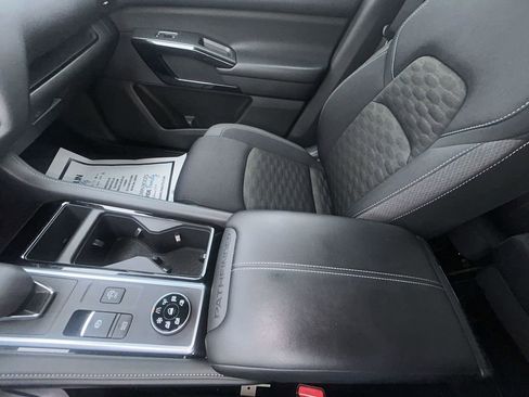 Used 2024 Nissan Pathfinder SV w/ Cargo Package image 26