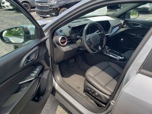 Used 2026 Chevrolet Trax RS w/ Driver Confidence Package FWD image 9