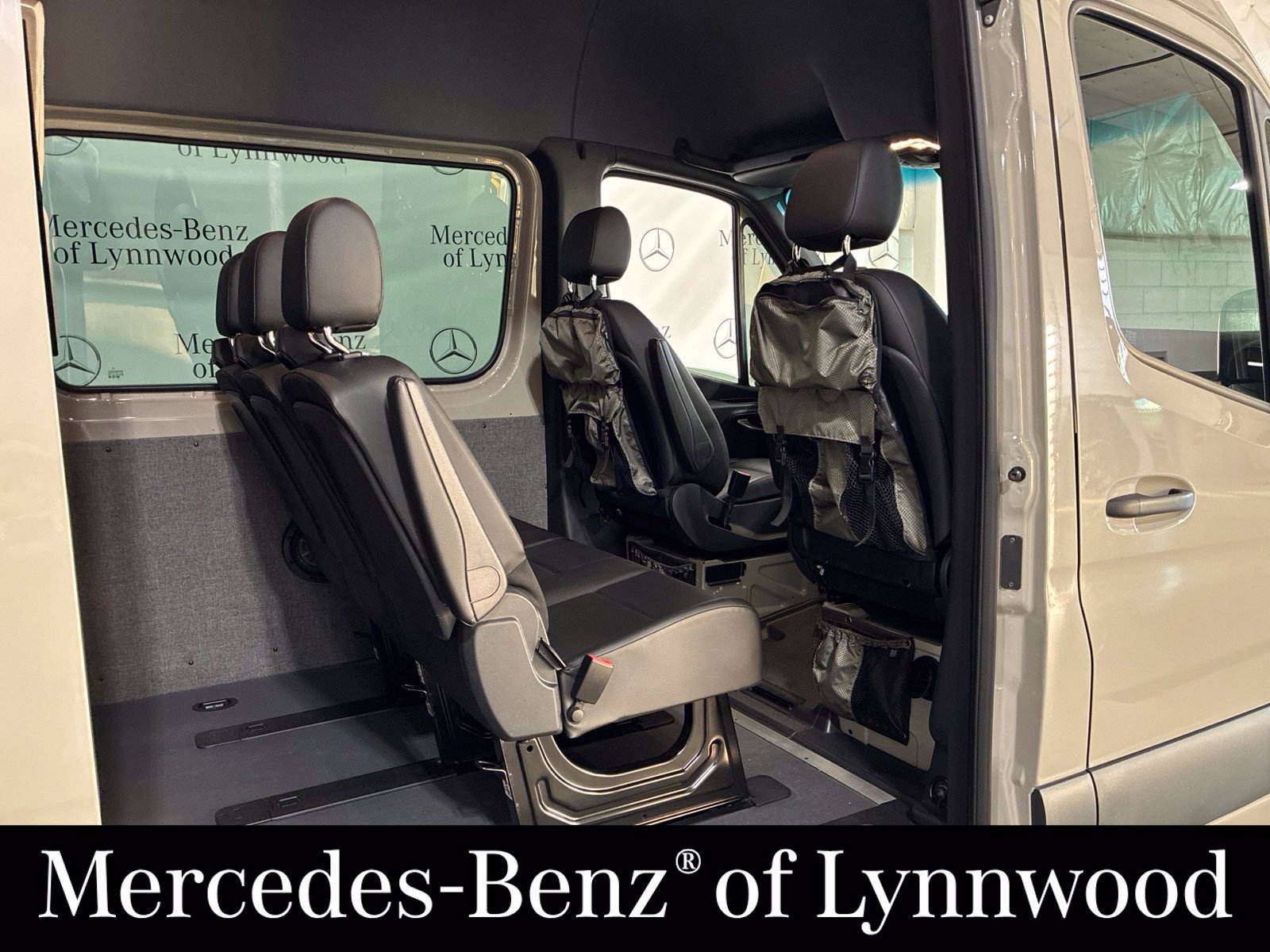 Used 2020 Mercedes-Benz Sprinter 2500 image 9