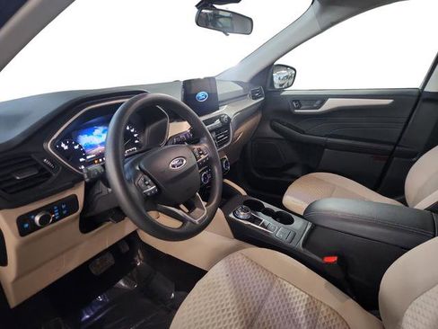 Used 2022 Ford Escape SE image 7