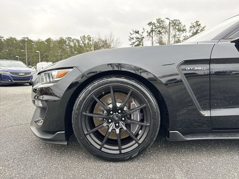 Used 2018 Ford Mustang Shelby GT350 w/ Convenience Package image 10