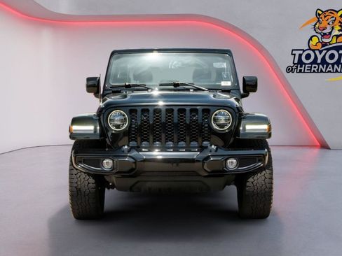 Used 2022 Jeep Gladiator Overland AWD/4WD image 2