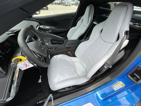 New 2025 Chevrolet Corvette E-Ray image 13