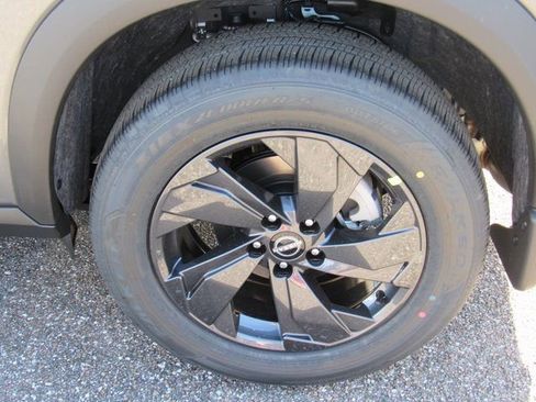 New 2026 Nissan Rogue SV w/ Cold Weather Package FWD image 7